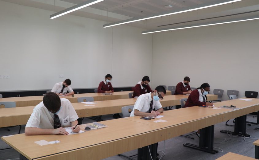 47 E9 FD88 57 D5 4306 8940 58 DEBBE4 A623 1 105 c